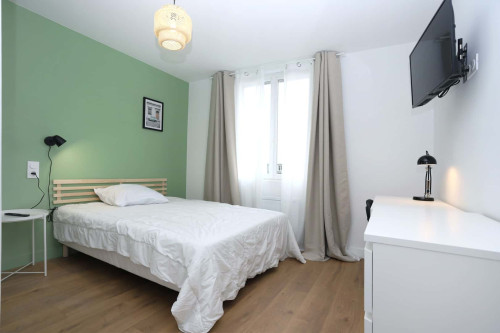 Chambre 1 - Jean Jaures 3