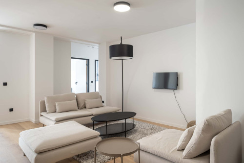 Room in 110m2 5-bedroom flat - Clichy, metro Mairie de Clichy