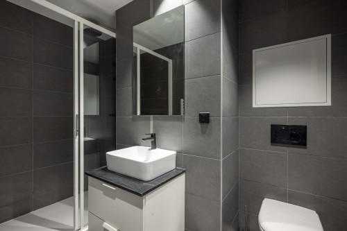 Room in 110m2 5-bedroom flat - Clichy, metro Mairie de Clichy