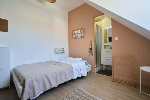 Chambre 5 - ROUTE DE PARIS