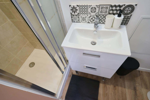 Chambre 5 - ROUTE DE PARIS - Gallery - 7