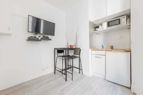Studio cosy LEVALLOIS - BAIL MOBILITE
