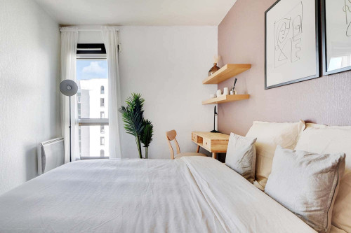 Move into this 11 m² peaceful room in coliving in Puteaux - PUT15