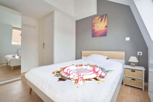 Chambre 4 - ROGER SALENGRO C