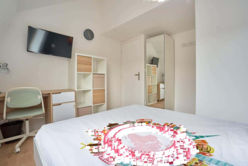 Chambre 4 - ROGER SALENGRO C