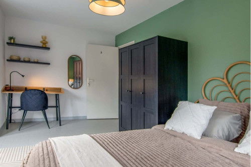 Spacious 15 m² room for rent in Strasbourg - ST96