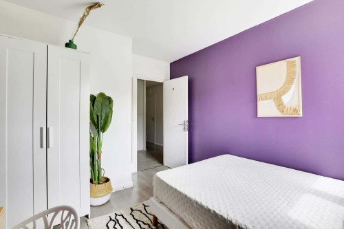 Purple 10 m² room in Kremlin-Bicêtre - KRB33
