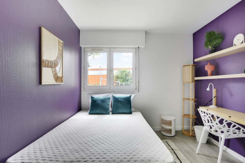 Purple 10 m² room in Kremlin-Bicêtre - KRB33