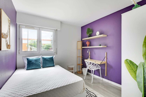 Purple 10 m² room in Kremlin-Bicêtre - KRB33