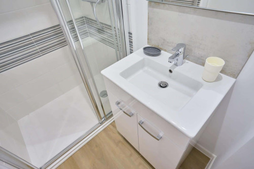 6 - LAON M - Gallery - 6