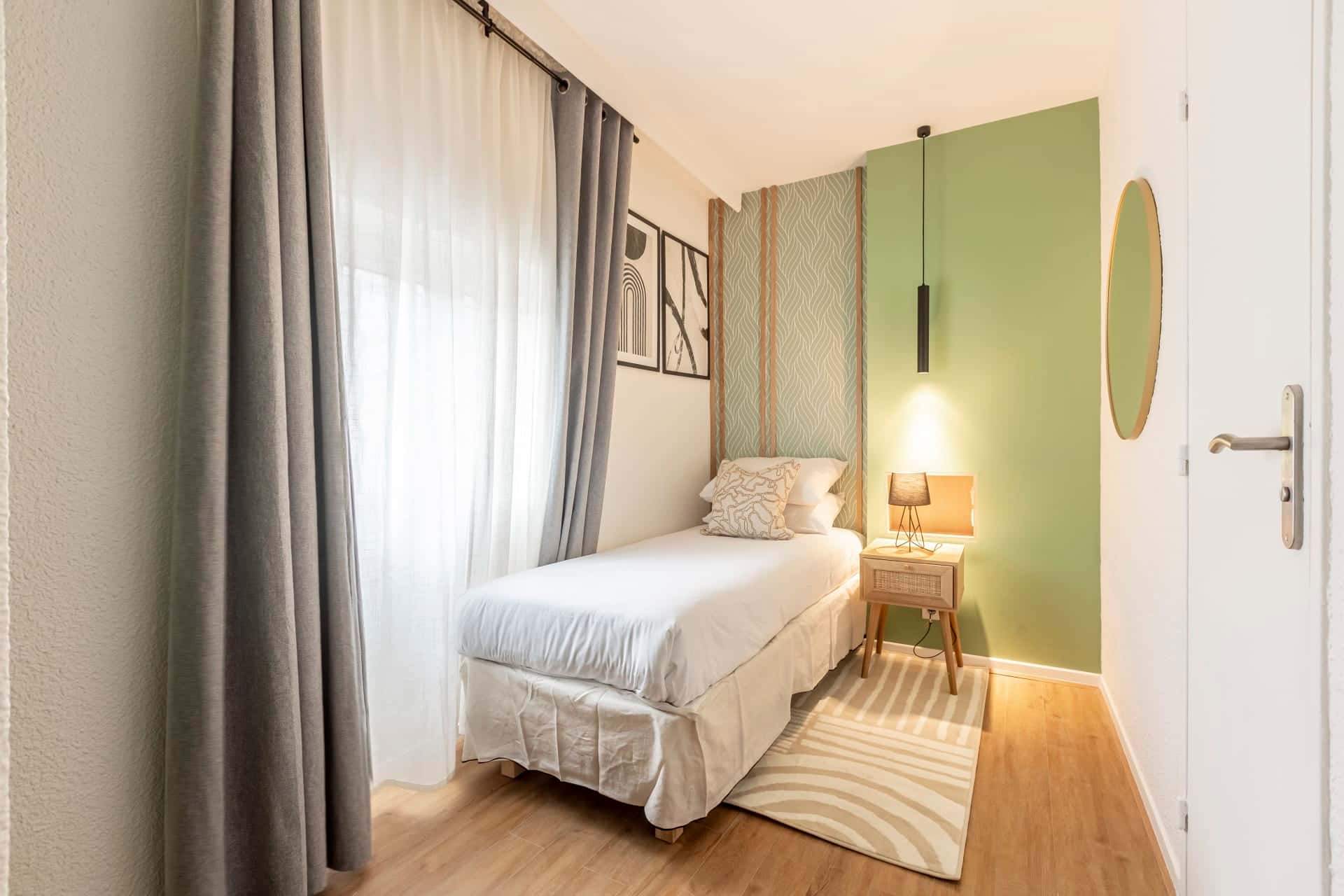 Le Bastille - Single Room 308 - 1