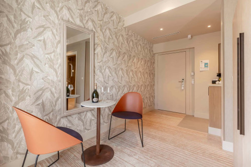 Suites FL - Deluxe Double Room 401 - Gallery - 8