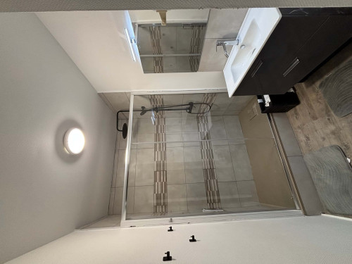 Chambre dans un appartement de 3 chambres