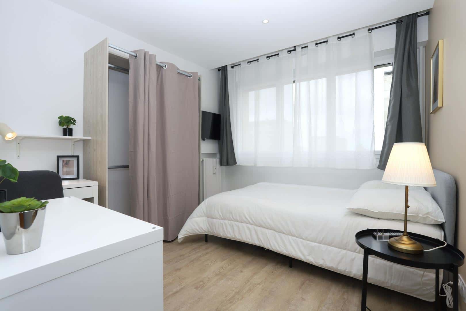 Chambre 2 - BOULEVARD D'ANJOU - 1