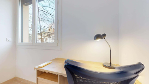Chambre 2 - ARBOUSIERS S