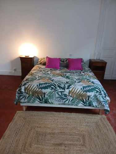 Apartment in Grand Rue, Nîmes for 100 m² with 2 bedrooms