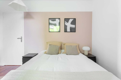 Settle into this modern 10 m² room – LIL19