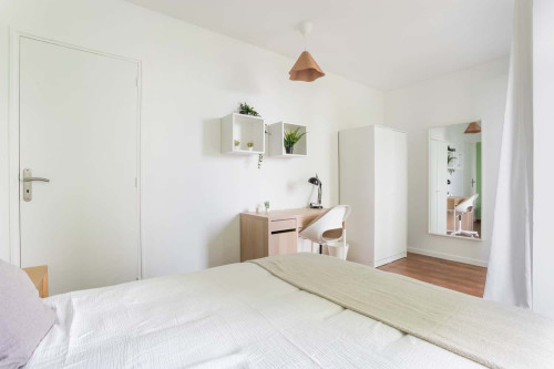 Settle into this cozy 12 m² room – LIL18