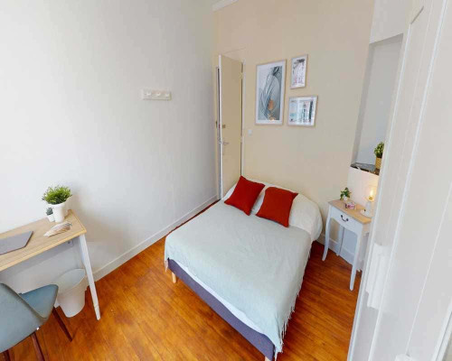 Chambre dans le Rue du Jardin public