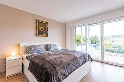 Gartenwohnung mit Panoramablick bei Köln