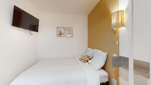 Chambre 1 - CENTRAYRARGUES FAU