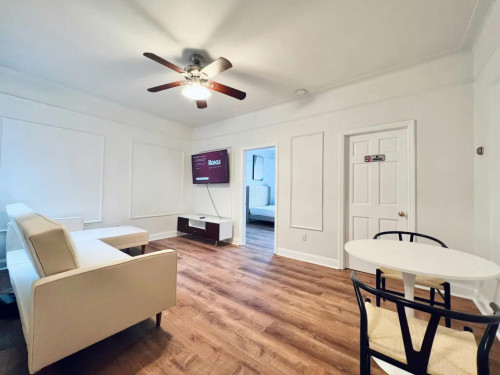 36th Avenue, Queens County,  - Gallery - 10