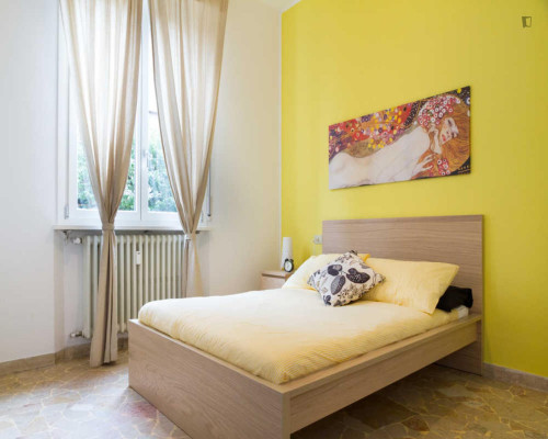 Bright double bedroom in Maggiolina - Gallery - 5
