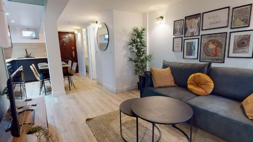 Room in Rue Chaillon, Villeneuve-la-Garenne for 78 m² with 5 bedrooms
