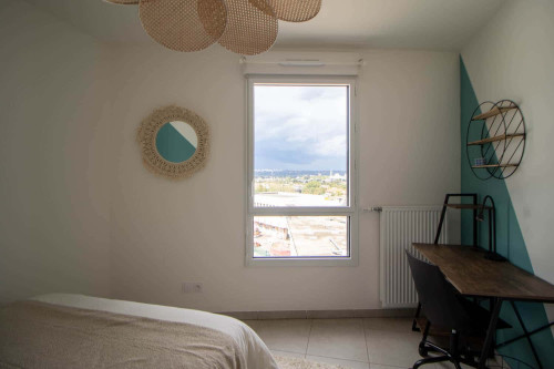 Comfortable bedroom of 10 m² to rent near Lyon