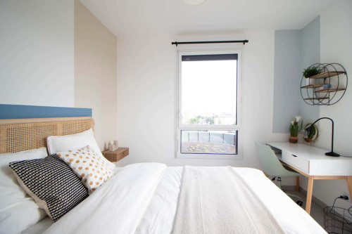Refined 11 m² bedroom near Lyon