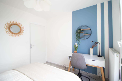 Elegant 10 m² bedroom near Lyon