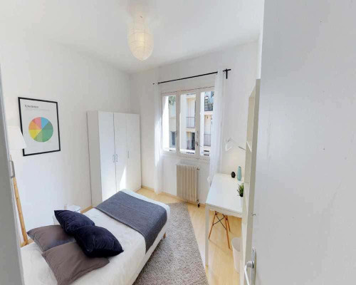 Chambre dans le rue des Hospices