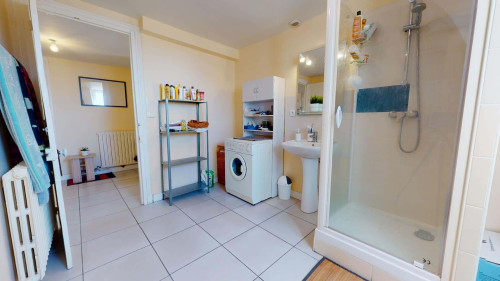 Room in Rue Diderot, Grenoble for 65 m² with 4 bedrooms - Gallery - 10