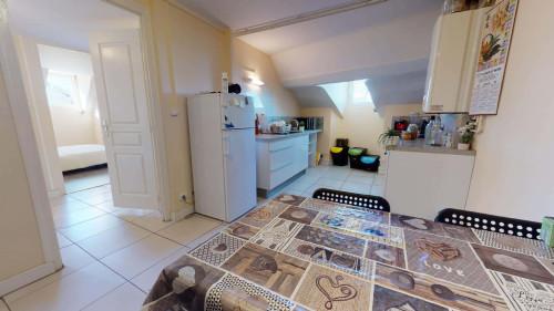 Room in Rue Diderot, Grenoble for 65 m² with 4 bedrooms