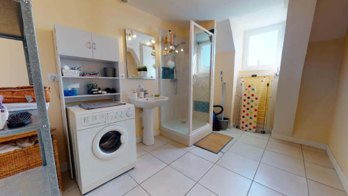 Room in Rue Diderot, Grenoble for 65 m² with 4 bedrooms - Gallery - 11