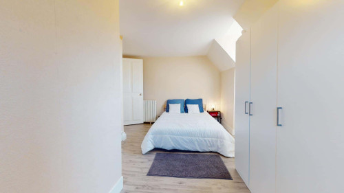 Room in Rue Diderot, Grenoble for 65 m² with 4 bedrooms