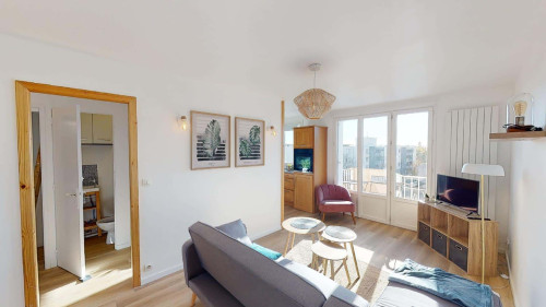 Room in Cours Edouard Vaillant, Bordeaux for 67 m² with 3 bedrooms