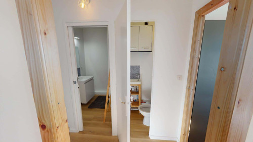 Room in Cours Edouard Vaillant, Bordeaux for 67 m² with 3 bedrooms