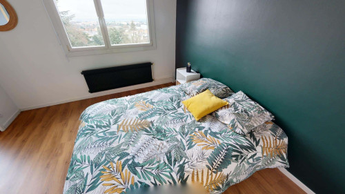 Room in Rue des Hauts Moulins, Saint-Herblain for 73 m² with 3 bedrooms