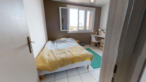 Room in Avenue Viviani, Vénissieux for 68 m² with 4 bedrooms