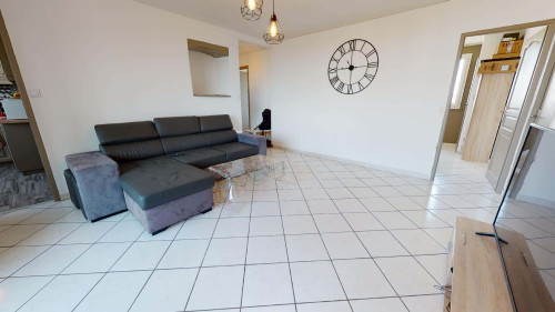 Room in Avenue Viviani, Vénissieux for 68 m² with 4 bedrooms - Gallery - 12