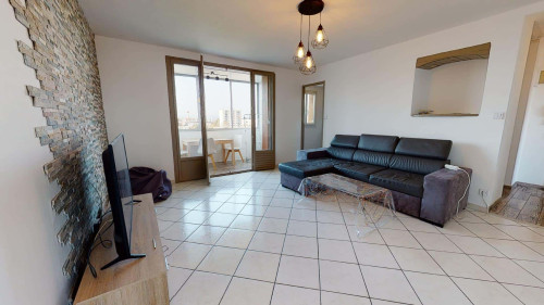 Room in Avenue Viviani, Vénissieux for 68 m² with 4 bedrooms - Gallery - 13