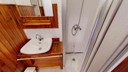 Room in Allée de la Martinique, Nantes for 100 m² with 4 bedrooms