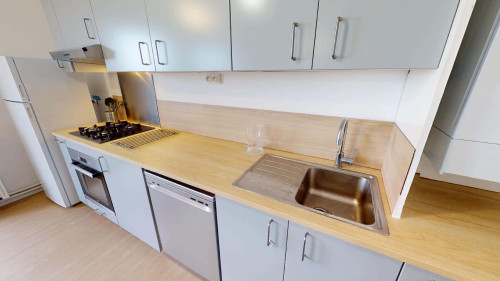 Room in Allée de la Martinique, Nantes for 100 m² with 4 bedrooms - Gallery - 11