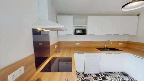 Room in Allée de la Vervolière, Poitiers for 102 m² with 5 bedrooms