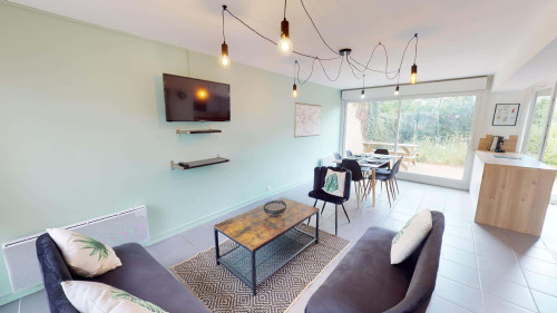Room in Allée de la Vervolière, Poitiers for 102 m² with 5 bedrooms