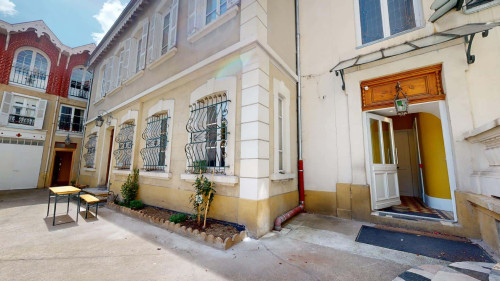Room in Rue Bourgneuf, Saint-Étienne for 600 m² with 8 bedrooms - Gallery - 18