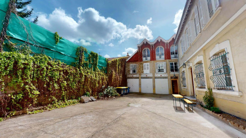 Room in Rue Bourgneuf, Saint-Étienne for 600 m² with 8 bedrooms - Gallery - 16