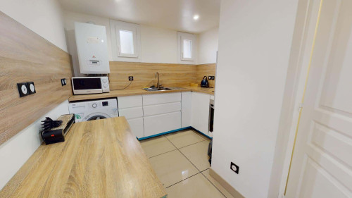 Room in Avenue Viviani, Vénissieux for 102 m² with 5 bedrooms - Gallery - 5