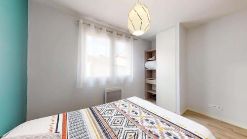 Room in Rue Camy, Pau for 64 m² with 3 bedrooms